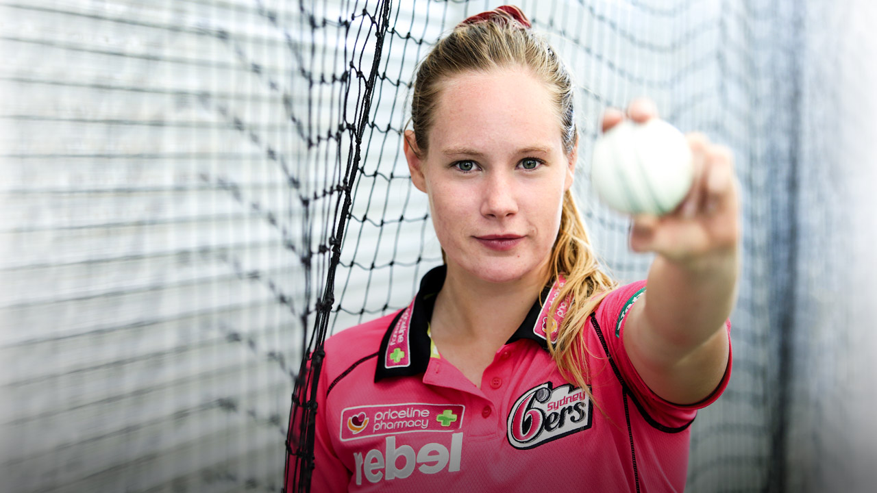 Lauren Cheatle - Cricket - PlayersVoice